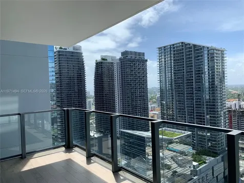 68 SE 6th Street Miami FL 33131