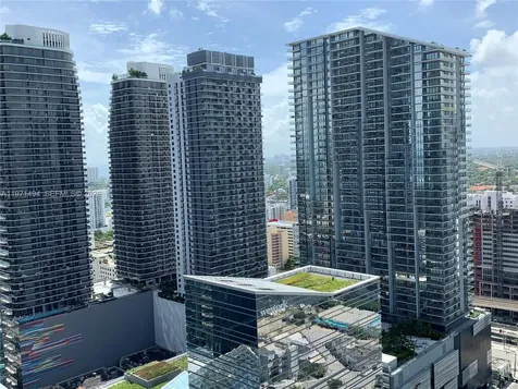 68 SE 6th Street Miami FL 33131