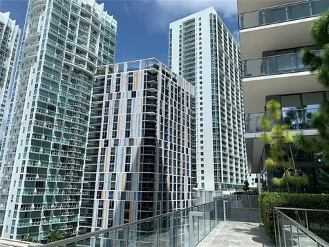 68 SE 6th Street Miami FL 33131