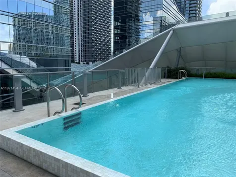 68 SE 6th Street Miami FL 33131