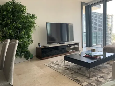 68 SE 6th Street Miami FL 33131