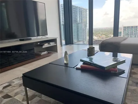 68 SE 6th Street Miami FL 33131