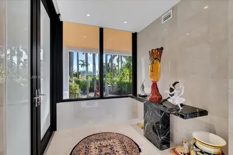 279 N Hibiscus Drive Miami Beach FL 33139