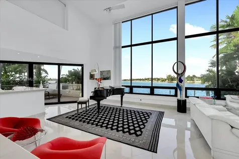 279 N Hibiscus Drive Miami Beach FL 33139
