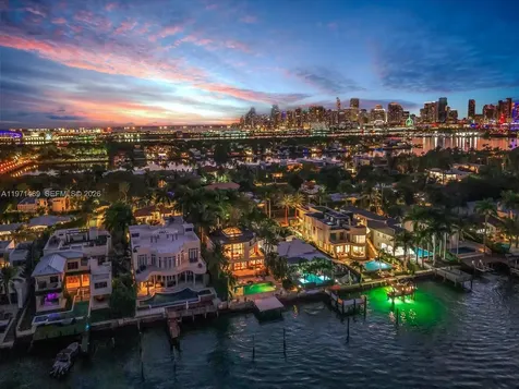 279 N Hibiscus Drive Miami Beach FL 33139