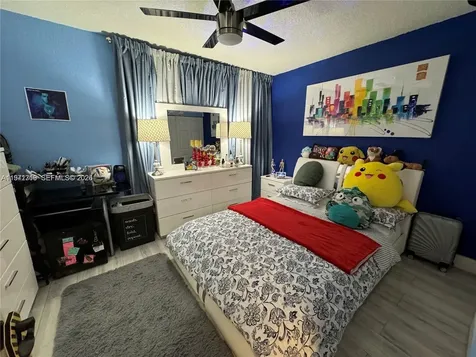 3870 W 8th Lane Hialeah FL 33012