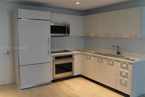 45 SW 9th Street Miami FL 33130