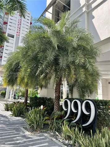 999 SW 1st Avenue Miami FL 33130