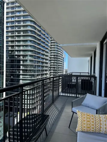 999 SW 1st Avenue Miami FL 33130
