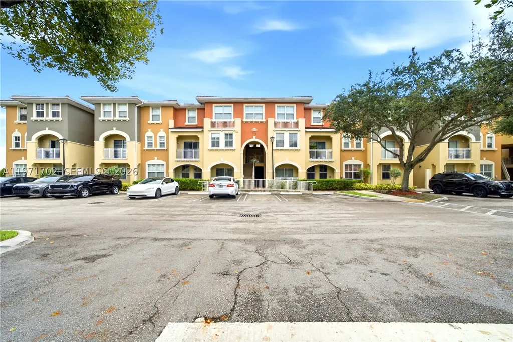 8999 NW 107th Court Doral FL 33178