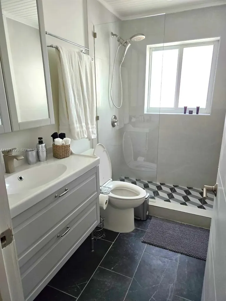 2770 NE 30th Street Lighthouse Point FL 33064