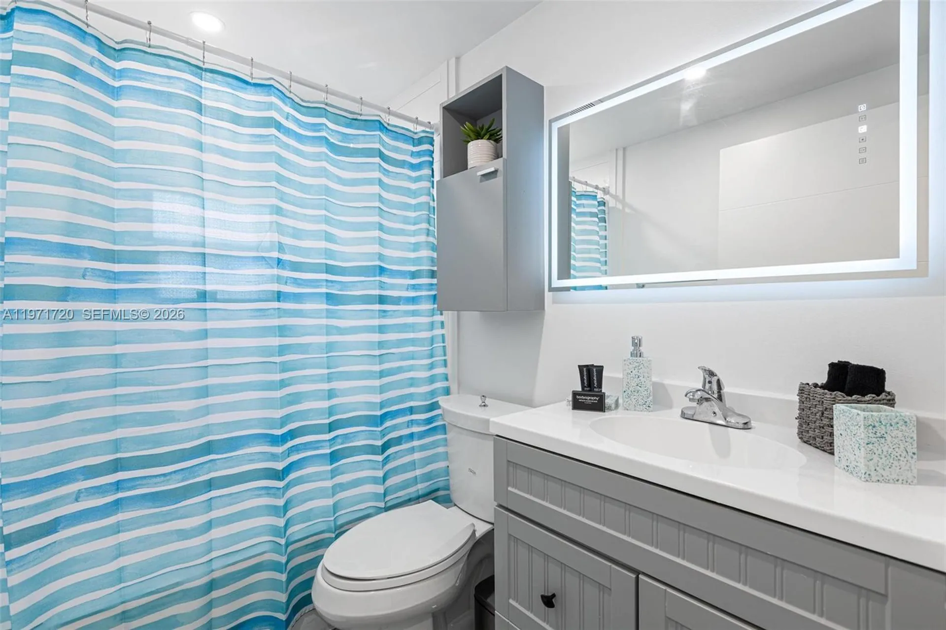 2770 NE 30th Street Lighthouse Point FL 33064
