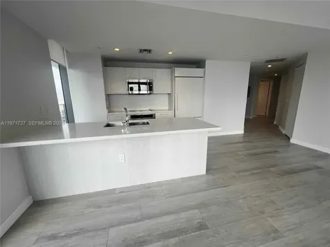 45 SW 9th Street Miami FL 33130