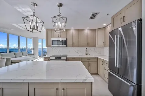 3400 SW 27th Avenue Miami FL 33133