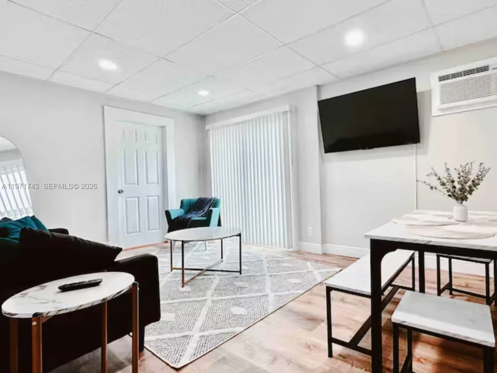 308 NE 8th Court Pompano Beach FL 33060