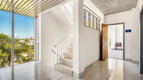 240 Commercial Boulevard Lauderdale By The Sea FL 33308