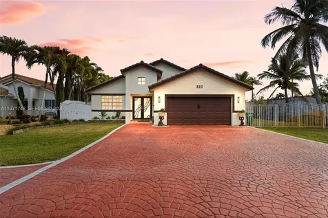 892 NW 136th Place Miami FL 33182