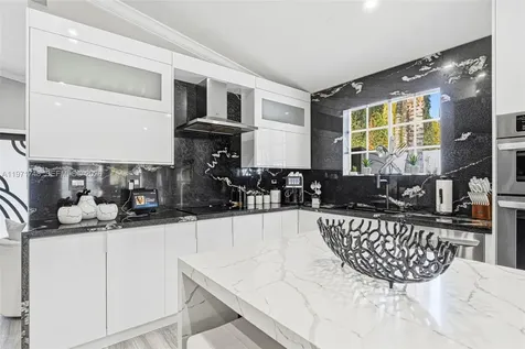 892 NW 136th Place Miami FL 33182