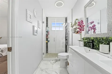 892 NW 136th Place Miami FL 33182