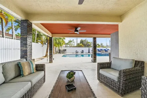 892 NW 136th Place Miami FL 33182