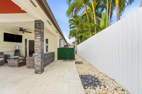 892 NW 136th Place Miami FL 33182