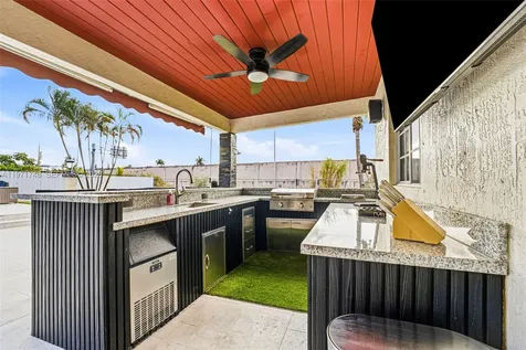 892 NW 136th Place Miami FL 33182