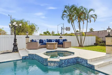 892 NW 136th Place Miami FL 33182