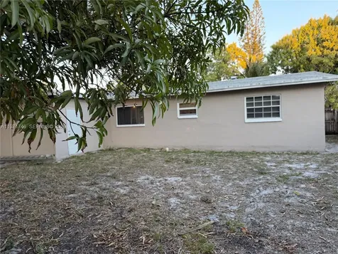 4431 NE 1st Terrace Deerfield Beach FL 33064