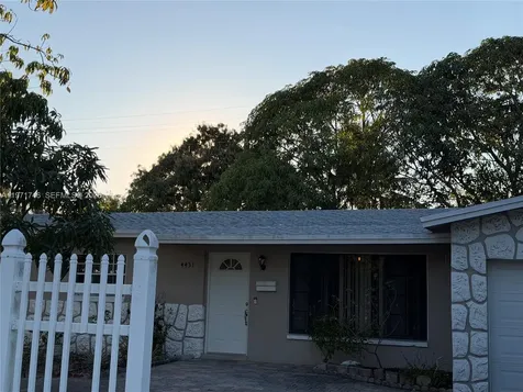 4431 NE 1st Terrace Deerfield Beach FL 33064