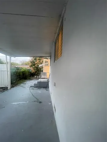 121 NE 169th Terrace North Miami Beach FL 33162