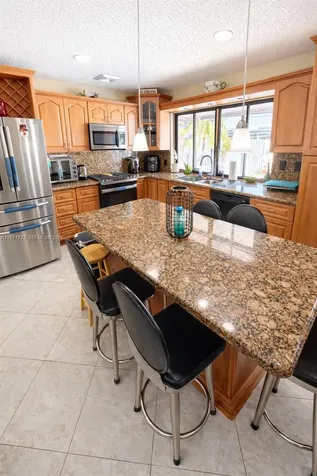 11827 NW 39th Street Sunrise FL 33323