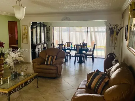 11827 NW 39th Street Sunrise FL 33323