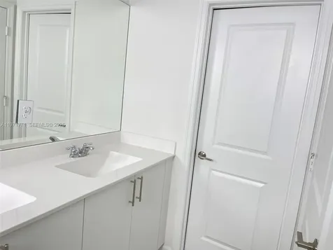 1427 SE 7th Terrace Homestead FL 33034