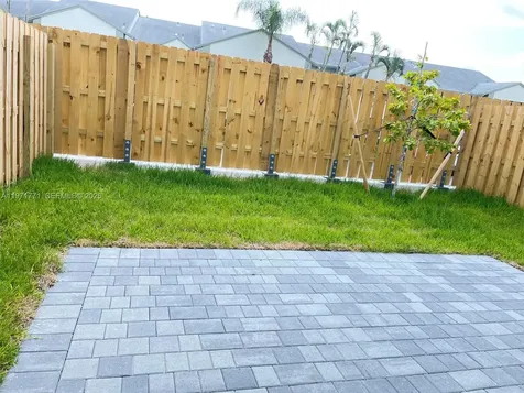 1427 SE 7th Terrace Homestead FL 33034