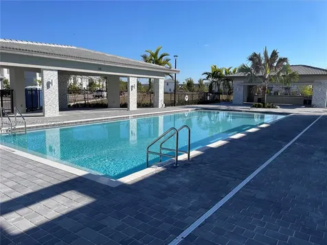 1427 SE 7th Terrace Homestead FL 33034