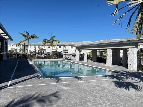 1427 SE 7th Terrace Homestead FL 33034