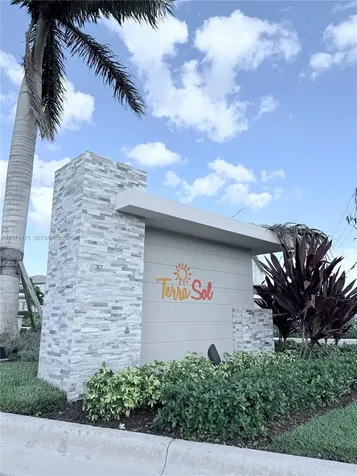 1427 SE 7th Terrace Homestead FL 33034