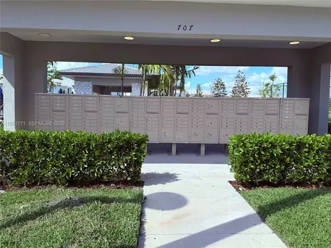 1427 SE 7th Terrace Homestead FL 33034
