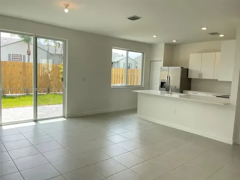 1427 SE 7th Terrace Homestead FL 33034