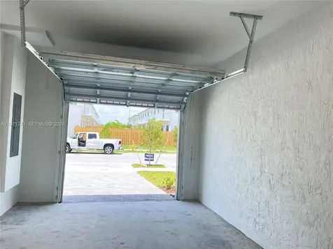 1427 SE 7th Terrace Homestead FL 33034