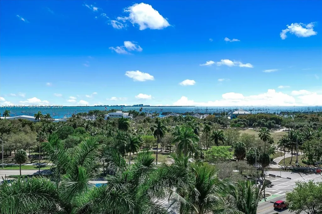 3400 SW 27th Avenue Miami FL 33133