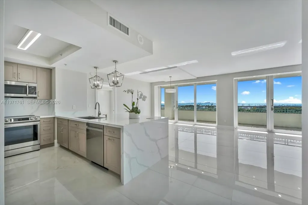 3400 SW 27th Avenue Miami FL 33133