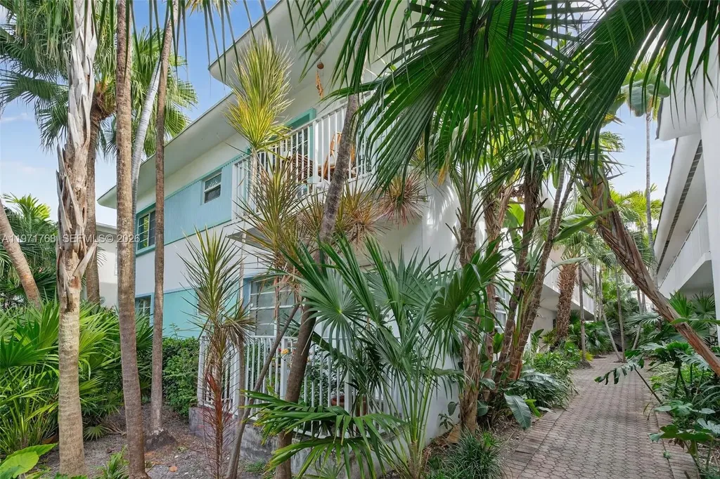 911 Meridian Avenue Miami Beach FL 33139