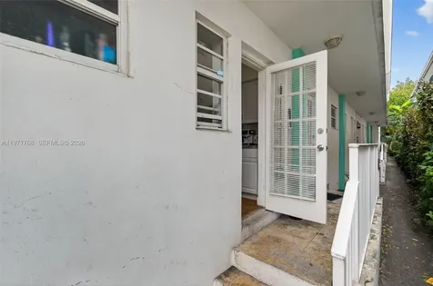911 Meridian Avenue Miami Beach FL 33139