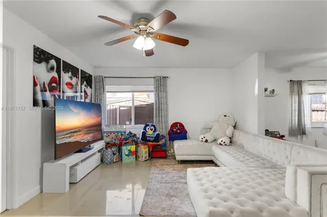 45 NE 186th Terrace Miami FL 33179