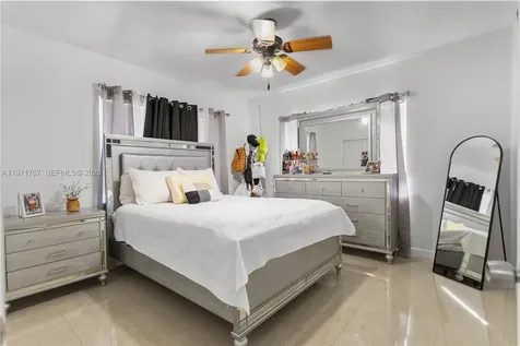 45 NE 186th Terrace Miami FL 33179