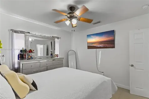 45 NE 186th Terrace Miami FL 33179