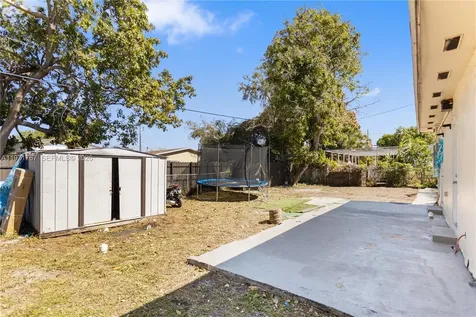 45 NE 186th Terrace Miami FL 33179