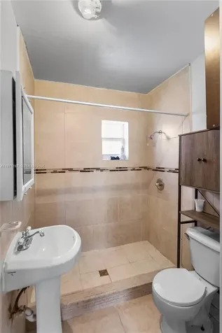 45 NE 186th Terrace Miami FL 33179