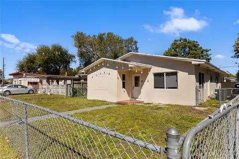 45 NE 186th Terrace Miami FL 33179